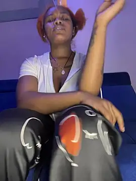 Cherrytowild online show from March 19, 6:06 am