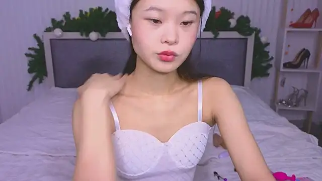 Tina Kim  online show from December 26, 5:26 am