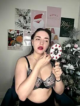 HoneySweetBee online show from December 15, 5:23 am