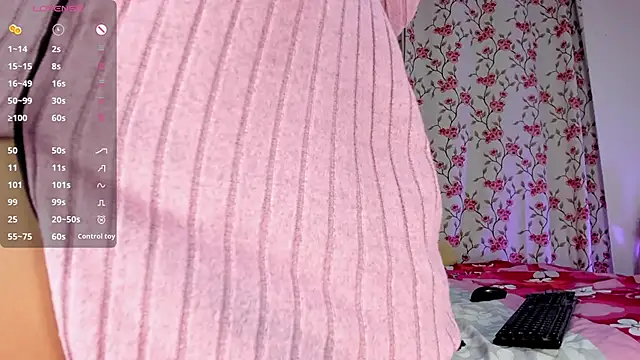 Snapshot of k_sensual chatting on December 5, 6:11 am k sensual online show from December 5, 6:11 am