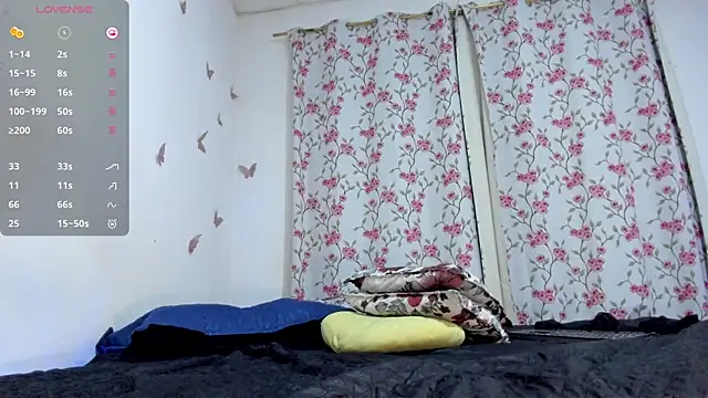 Snapshot of k_sensual chatting on April 11, 7:45 am k sensual online show from April 11, 7:45 am