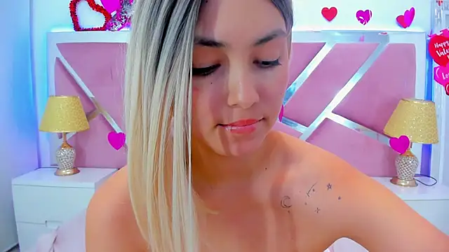 NinnaVous online show from February 27, 7:15 pm