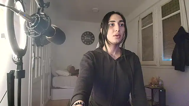 alice jhonson  online show from January 8, 7:43 am