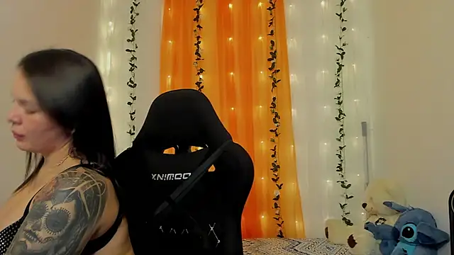 mally s1 online show from December 10, 4:27 pm