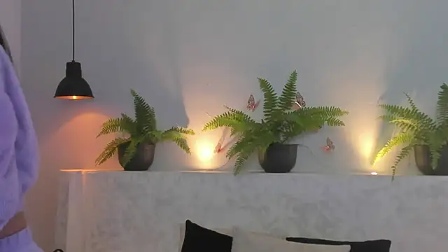 Snapshot of Valenn_smithh chatting on March 14, 12:29 pm Valenn smithh online show from March 14, 12:29 pm