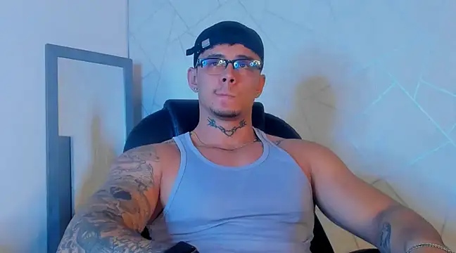 NoahhBrown online show from February 13, 3:18 am