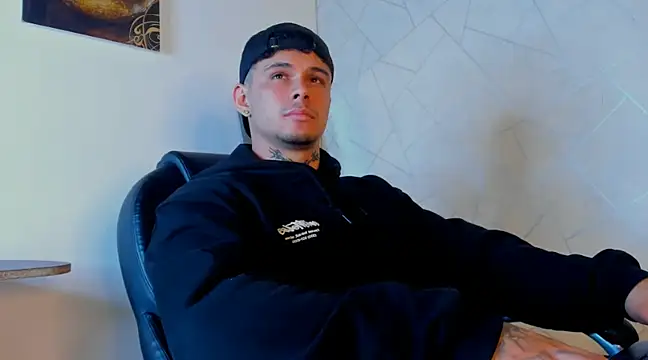 NoahhBrown online show from March 3, 3:52 am