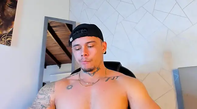 NoahhBrown online show from March 7, 6:46 am