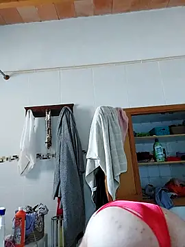 BecciDeluxe online show from September 27, 11:59 am