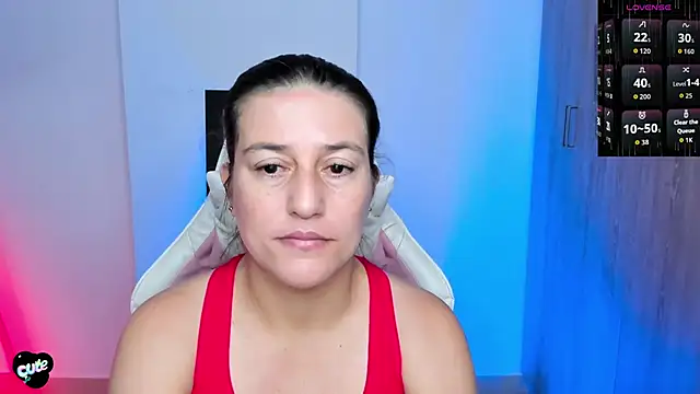 Snapshot of Saskyaa chatting on February 11, 2:11 pm Saskyaa online show from February 11, 2:11 pm