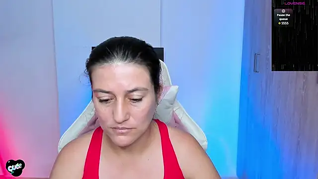 Snapshot of Saskyaa chatting on February 12, 2:17 am Saskyaa online show from February 12, 2:17 am