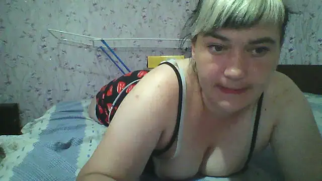 HollyLaBerry online show from July 1, 5:42 am