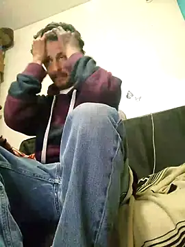 Snapshot of LongDickZee562 chatting on January 28, 5:43 am LongDickZee562 online show from January 28, 5:43 am