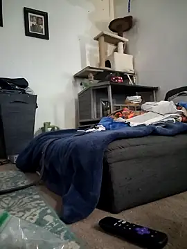 Snapshot of LongDickZee562 chatting on October 18, 6:19 pm LongDickZee562 online show from October 18, 6:19 pm