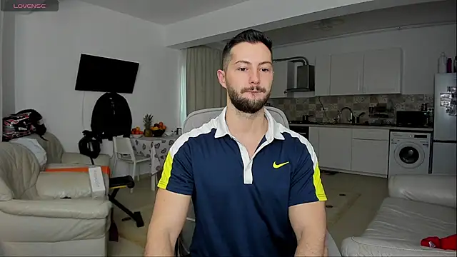 ZackFraser online show from February 13, 6:09 am