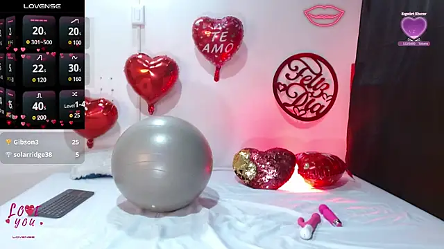 cleopatraa online show from February 14, 11:53 pm