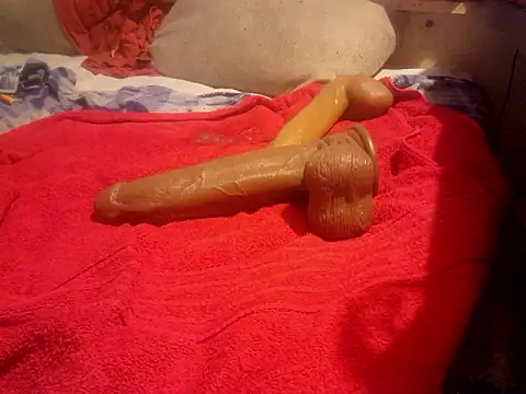 Snapshot of Savzybiggape chatting on October 2, 9:44 pm Savzybiggape online show from October 2, 9:44 pm