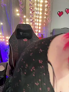 Angel-Lewd-Cake online show from February 22, 10:47 am