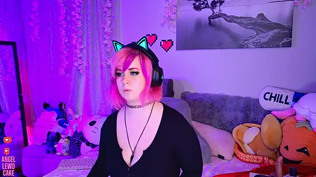 Angel-Lewd-Cake online show from June 2, 12:12 am