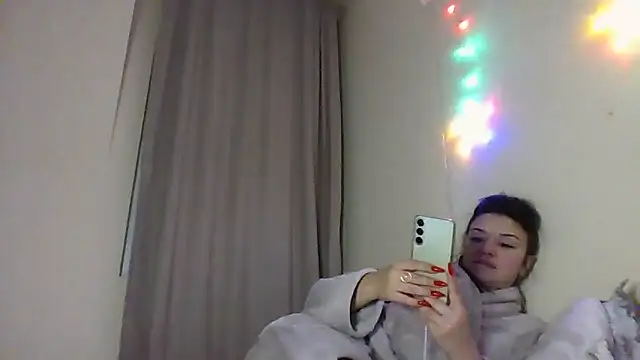 Linusya online show from December 14, 5:40 pm