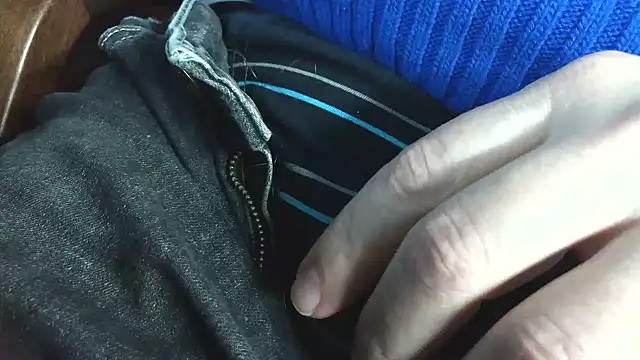 smoothandtiny online show from April 7, 7:42 am