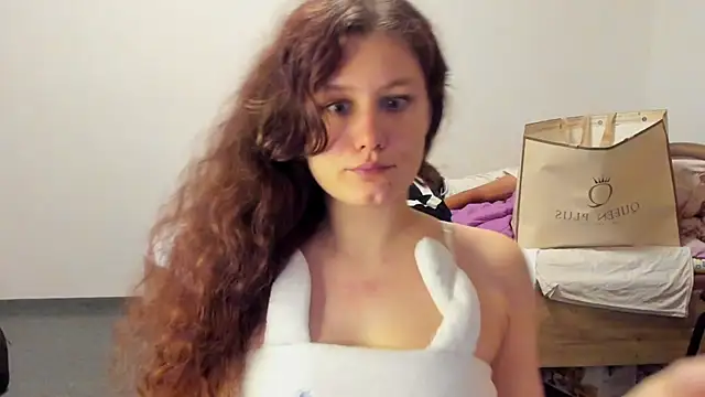Snapshot of Charlotte_wow chatting on May 1, 10:14 pm Charlotte wow online show from May 1, 10:14 pm