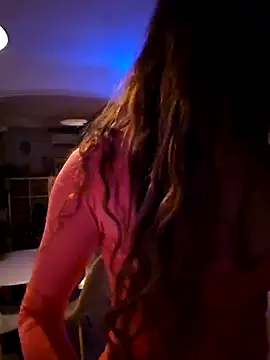 Snapshot of Luna_Kitanna chatting on December 14, 8:18 pm Luna Kitanna online show from December 14, 8:18 pm