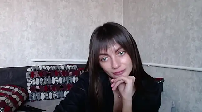 LikaLuis online show from February 10, 1:44 pm