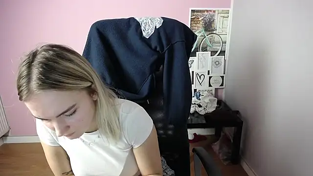 viktoria lovely online show from September 17, 7:21 am