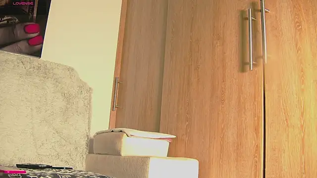 aidaadams online show from October 9, 11:19 am