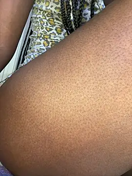 NicholScully online show from April 10, 11:31 pm