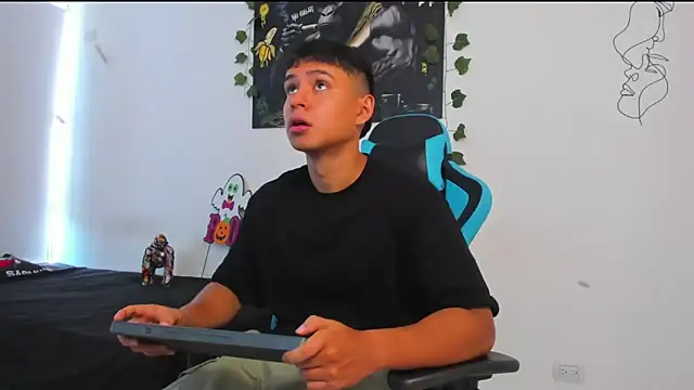 Bray Kevin online show from February 24, 3:53 pm