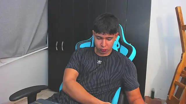 Bray Kevin online show from December 4, 3:49 am