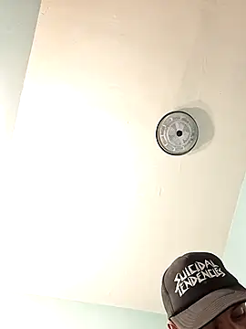 Snapshot of MrDickUdown24_7 chatting on January 26, 1:20 am MrDickUdown24 7 online show from January 26, 1:20 am