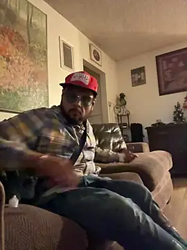 Snapshot of MrDickUdown24_7 chatting on February 15, 1:31 am MrDickUdown24 7 online show from February 15, 1:31 am