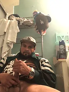 Snapshot of MrDickUdown24_7 chatting on February 28, 4:21 am MrDickUdown24 7 online show from February 28, 4:21 am