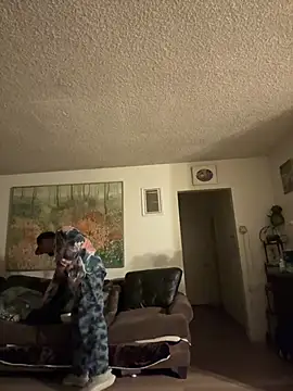 Snapshot of MrDickUdown24_7 chatting on March 15, 6:47 am MrDickUdown24 7 online show from March 15, 6:47 am