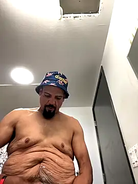 Snapshot of MrDickUdown24_7 chatting on December 2, 6:52 am MrDickUdown24 7 online show from December 2, 6:52 am