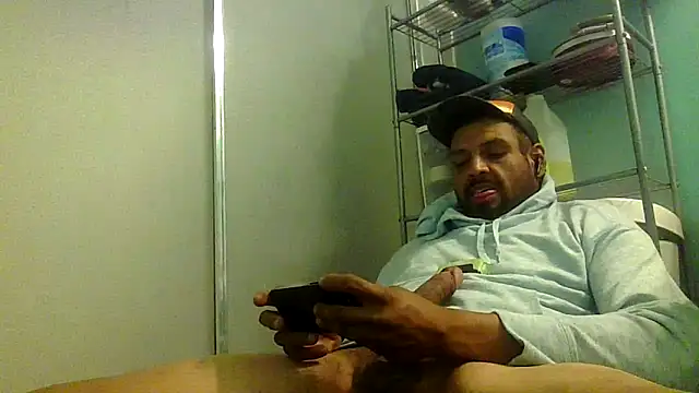 Snapshot of MrDickUdown24_7 chatting on February 7, 2:04 am MrDickUdown24 7 online show from February 7, 2:04 am