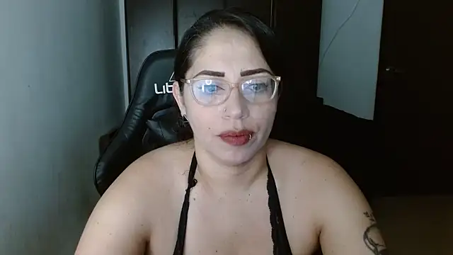 natashasmithe online show from February 13, 12:32 pm