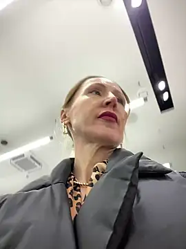 LauraDavis online show from January 15, 4:32 pm