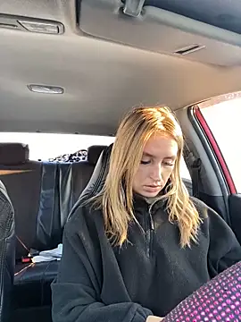 StasyWood online show from December 10, 4:02 am