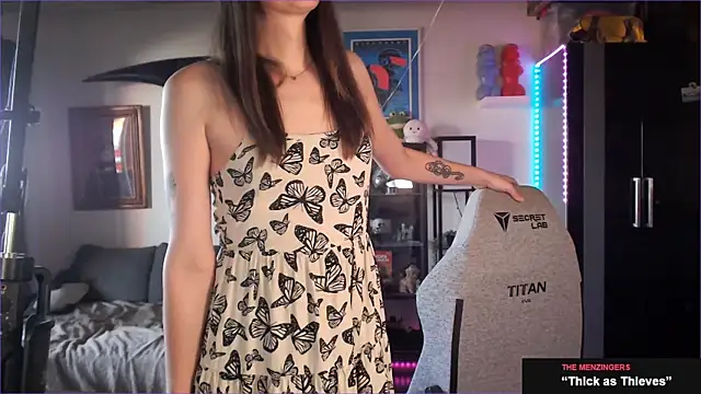 Snapshot of Clairedelilah chatting on March 1, 8:10 pm Clairedelilah online show from March 1, 8:10 pm