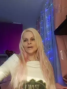 Snapshot of Angeldevilus chatting on December 12, 5:26 pm Angeldevilus online show from December 12, 5:26 pm
