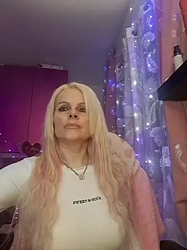 Snapshot of Angeldevilus chatting on January 9, 5:54 pm Angeldevilus online show from January 9, 5:54 pm
