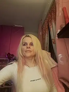 Snapshot of Angeldevilus chatting on February 23, 10:42 pm Angeldevilus online show from February 23, 10:42 pm
