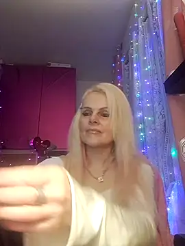 Snapshot of Angeldevilus chatting on March 16, 12:45 am Angeldevilus online show from March 16, 12:45 am