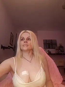 Snapshot of Angeldevilus chatting on September 13, 12:54 am Angeldevilus online show from September 13, 12:54 am