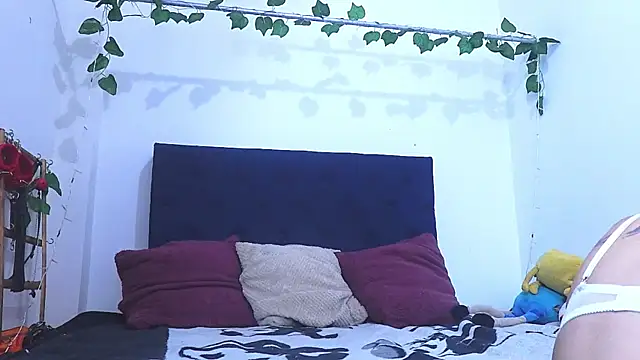 AliciaBasch online show from December 22, 11:09 pm