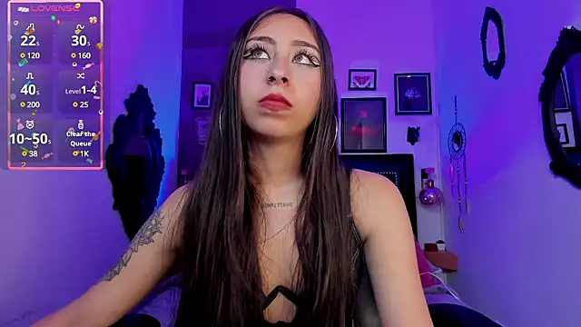 Snapshot of _cloe_martinez chatting on December 6, 6:48 am cloe martinez online show from December 6, 6:48 am